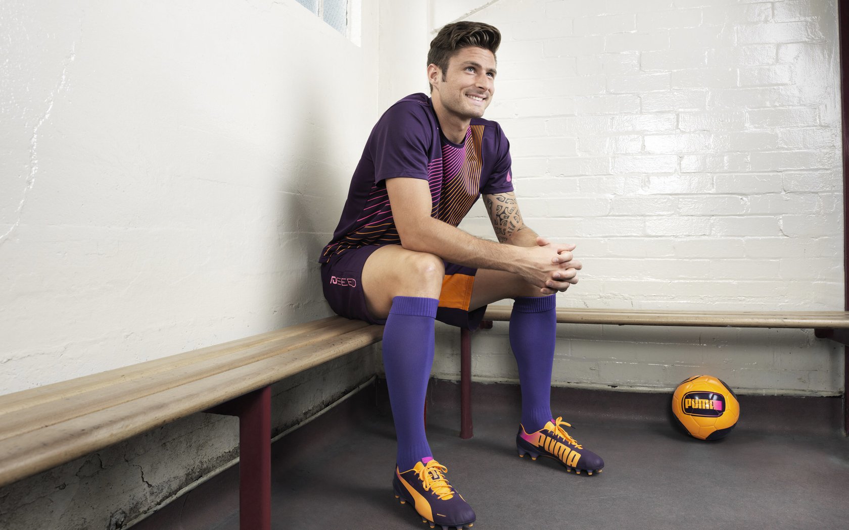 纽卡斯尔客场逼平狼队，英超保级压力仍不小，纽卡斯尔vs狼队