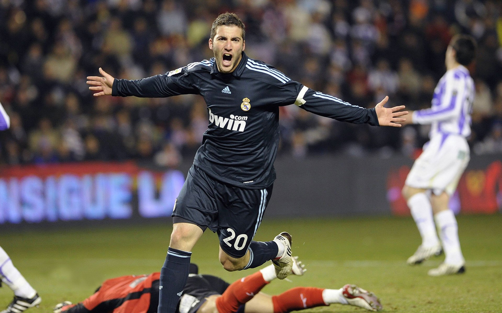 马德里竞技精细战术，继续领跑，马德里竞技怎么描述